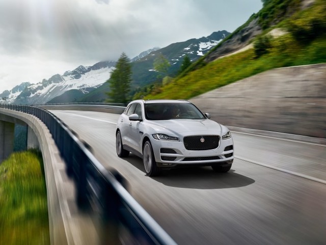  F-PACE - 2016-....
